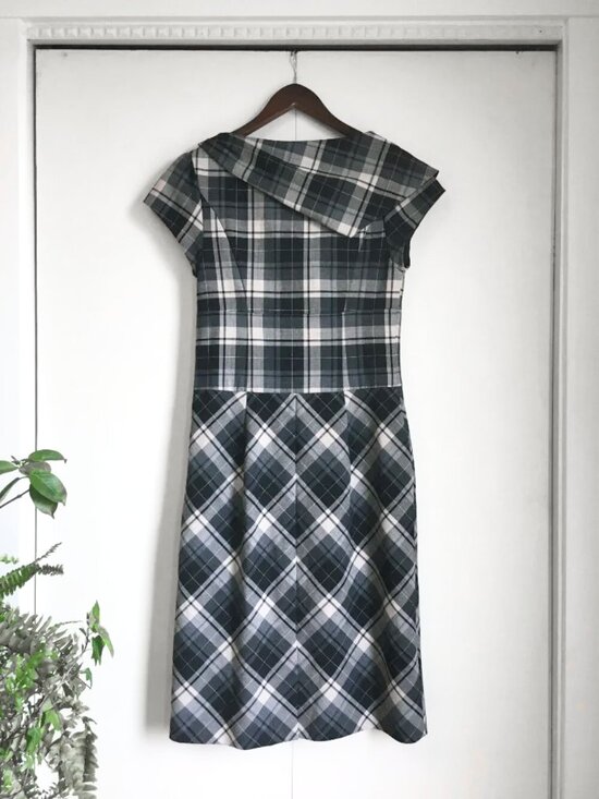 le chateau Dresses & Skirts - Vintage 90s Le Chateau Plaid Indie Cap Sleeve Large Folded Collar Midi Dress - S